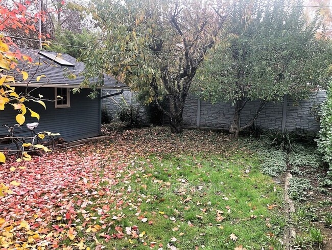 Building Photo - 436 NW 8th St