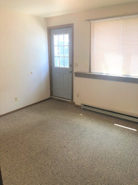 Building Photo - 1528 N 35th St