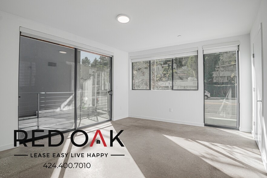 Building Photo - 2409 Griffith Park Blvd