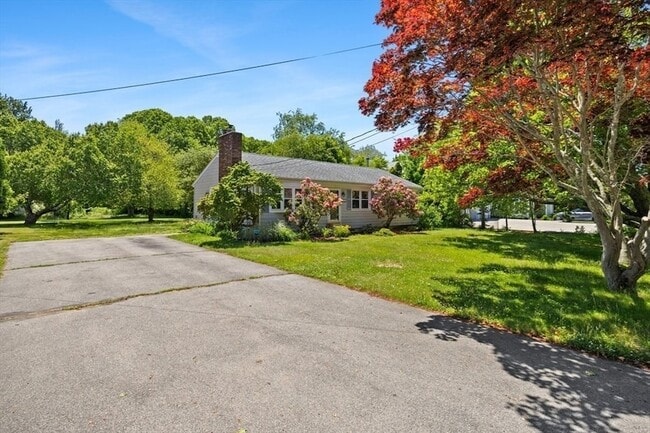 Building Photo - 110 Bushee Rd