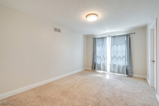 Building Photo - 155 Granite Dr