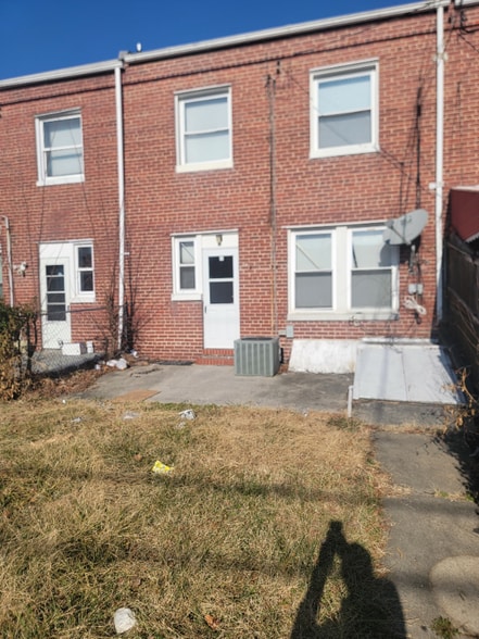 Building Photo - 3447 Juneway