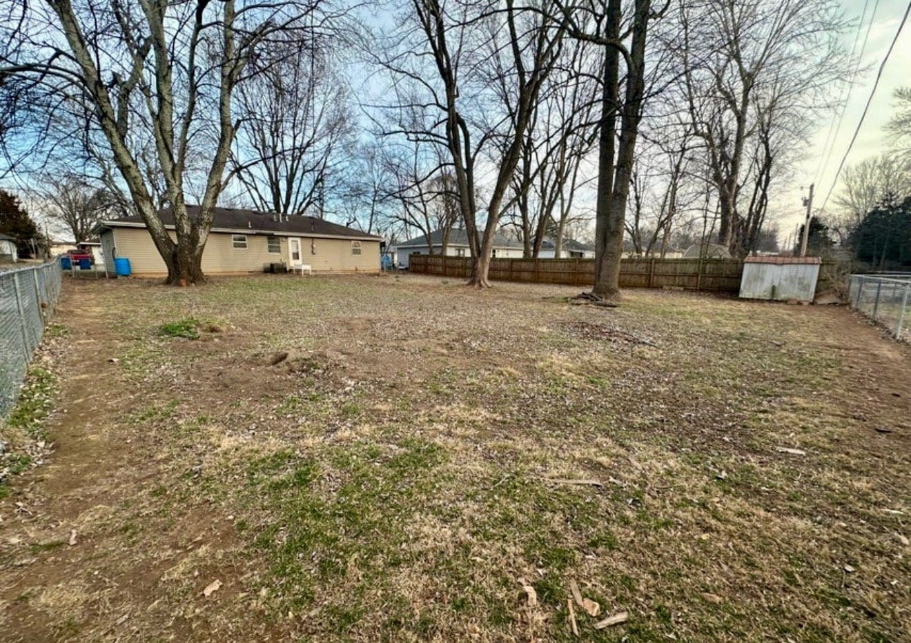 Building Photo - 717 Hillcrest Ave