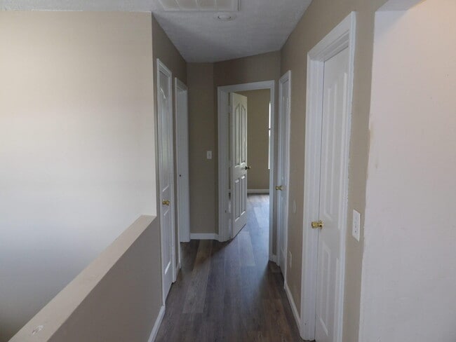 Building Photo - 326 Bypass Plaza Dr