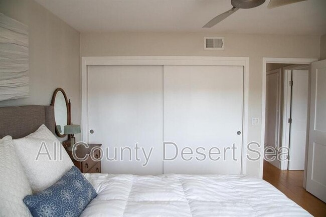 Building Photo - 8121 Foxhall Dr