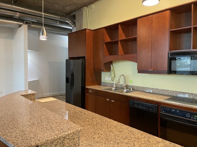 Building Photo - 1401 Calumet St