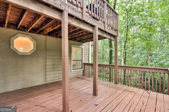 Building Photo - 428 Riverlake Ct