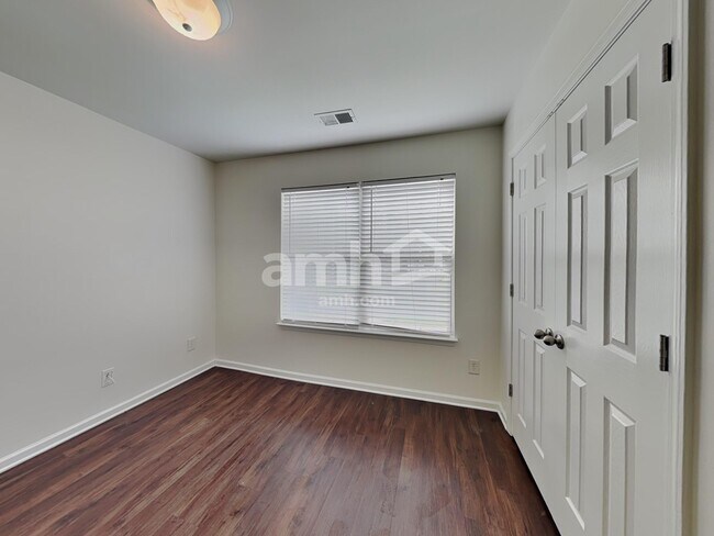 Building Photo - 10540 Gold Pan Rd