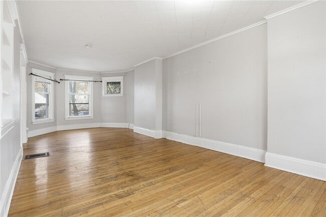 Building Photo - 98 Barrington St