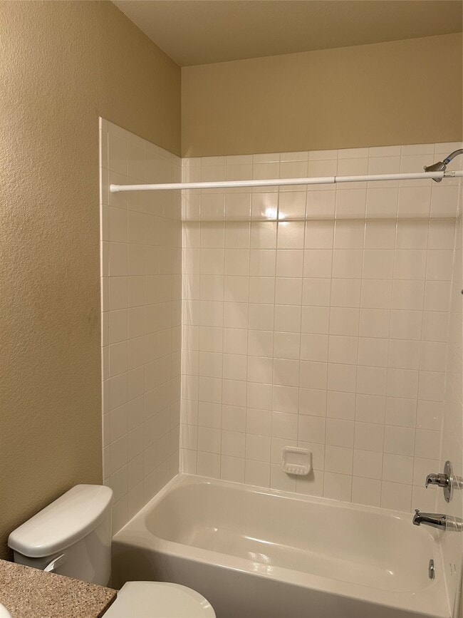 Building Photo - 284 Country Crossing Cir