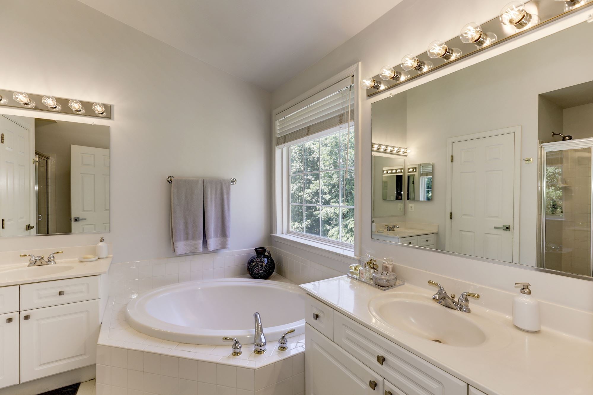 Building Photo - 5742 Governors Pond Cir