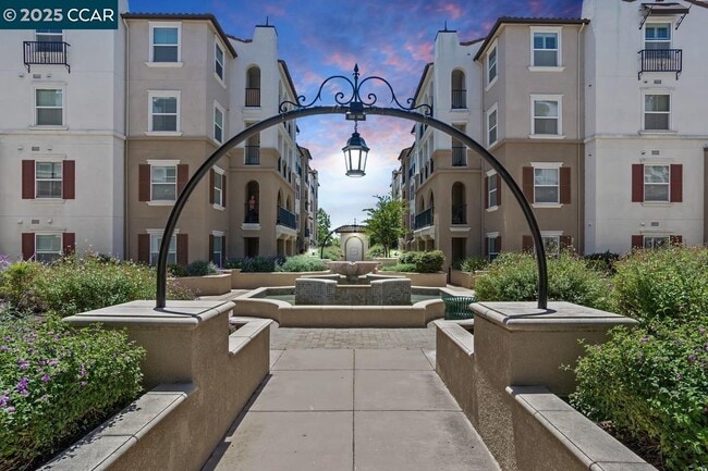 Building Photo - 3240 Maguire Way