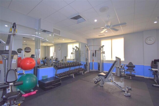 Building Photo - 4250 Galt Ocean Dr