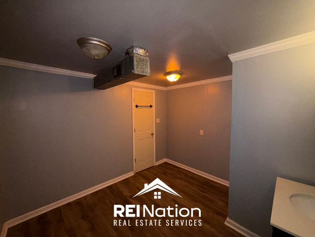 Building Photo - MASSIVE BESSEMER RENTAL! 4BR/2.5BA | High Ceilings & Brick Fireplace | 2-Car Garage!