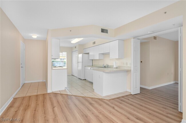 Building Photo - 25735 Lake Amelia Way