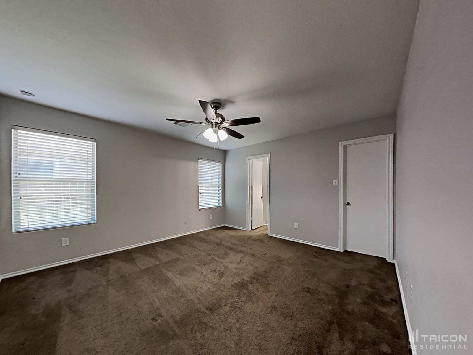 Building Photo - 814 Lightningbug Ln