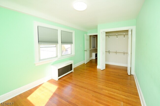 Building Photo - 29 13th Ave