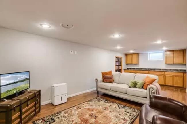 Building Photo - Beautiful 4BR 2BA Rambler in Roseville