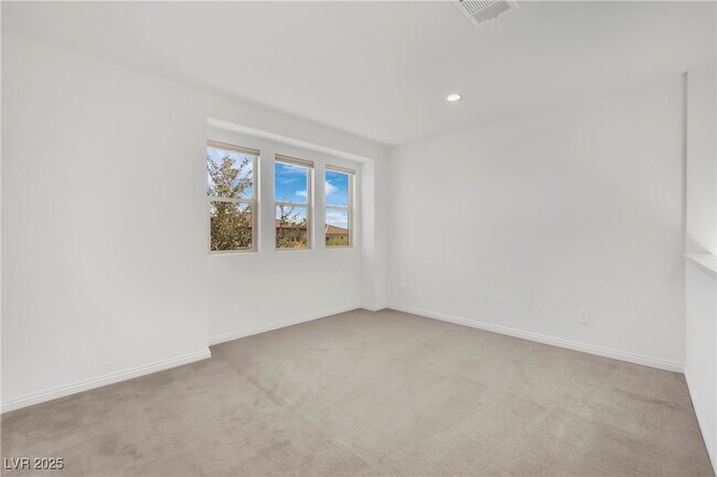 Building Photo - 945 Glenhaven Pl