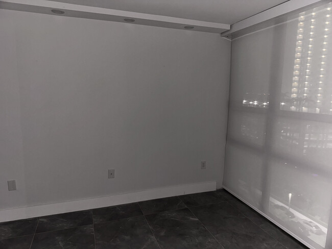 Second Bedroom Privacy Shades. - 600 NE 36th St