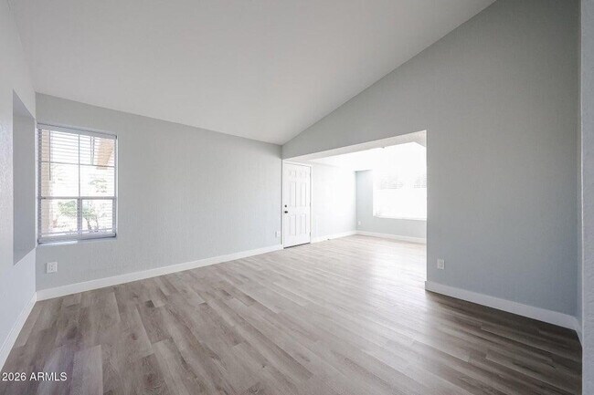 Building Photo - 3951 E Waltann Ln