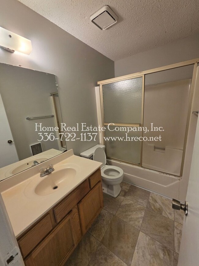 Building Photo - 4263 Mineral Ave