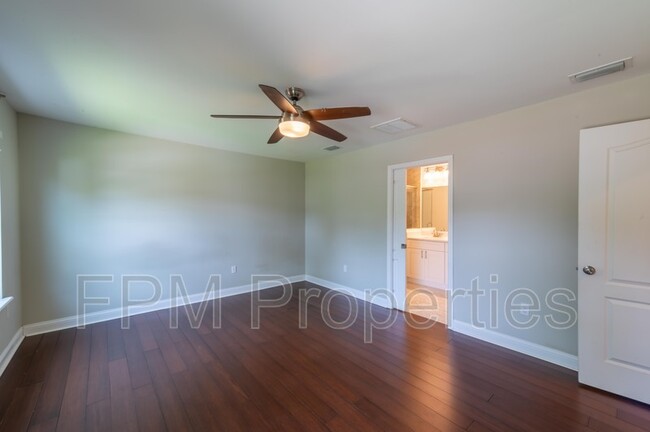 Building Photo - 4127 Shirley Ave