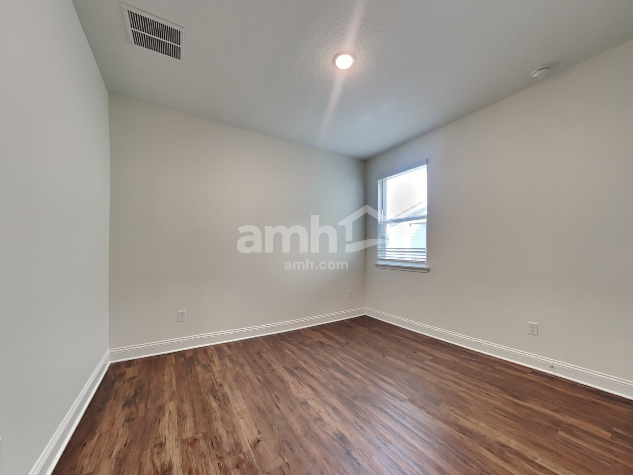 Building Photo - 371 Banyan Frst Dr