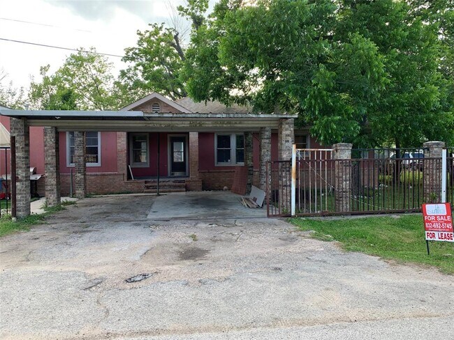 Building Photo - 11375 Allwood St