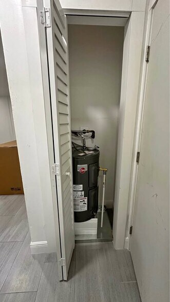 Building Photo - 3373 Hi St