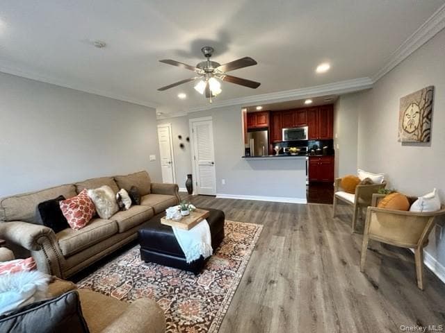 Building Photo - 902 Vista View Dr