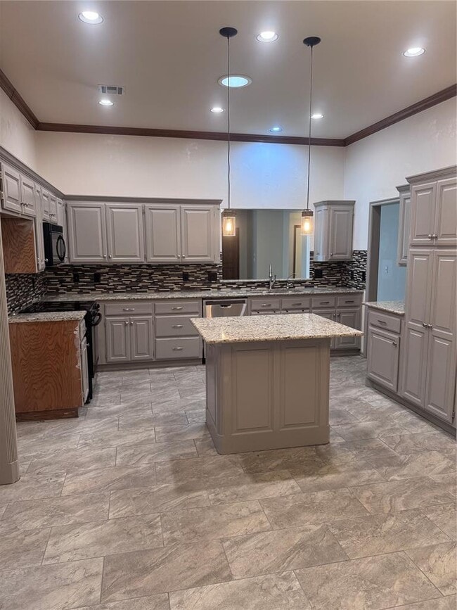 Building Photo - 2332 Sweetwater