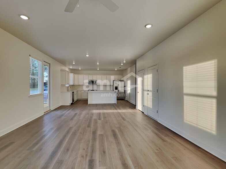 Building Photo - 314 Golucke Way