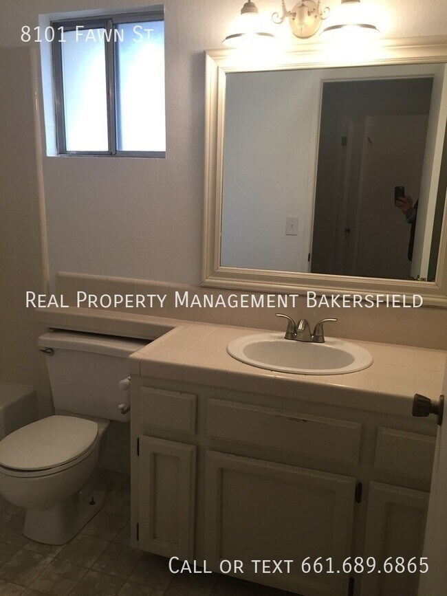 Building Photo - 8101 Fawn St