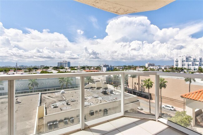 Building Photo - 7330 Ocean Terrace