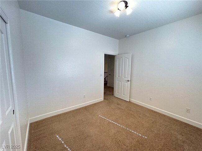 Building Photo - 136 Tilbury Ave