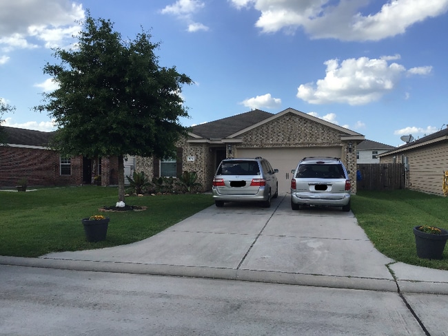 Building Photo - 4047 Pedernales River Ln