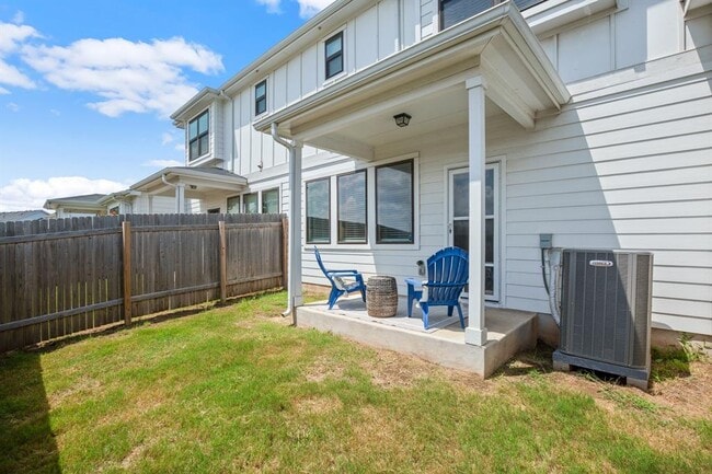 Building Photo - 253 Fieldwood Dr