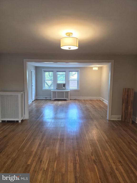 Building Photo - 107 N Narberth Ave