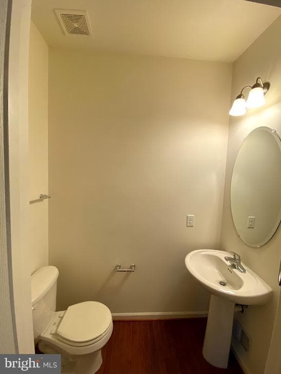 Building Photo - 120 Woodman Ct