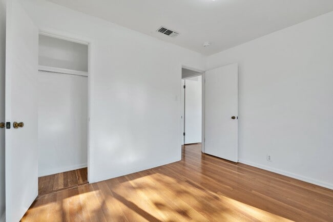 Building Photo - Cozy 3 Bedroom Home in Northeast San Antonio