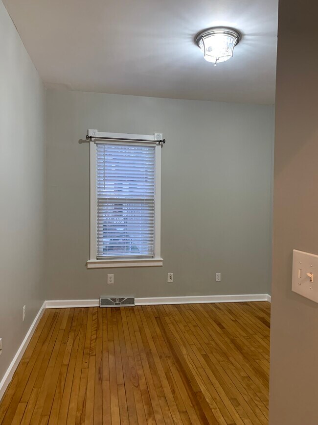 Second bedroom - 125 Oxford Rd