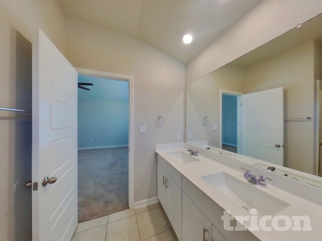 Building Photo - 5503 Shasta Pl