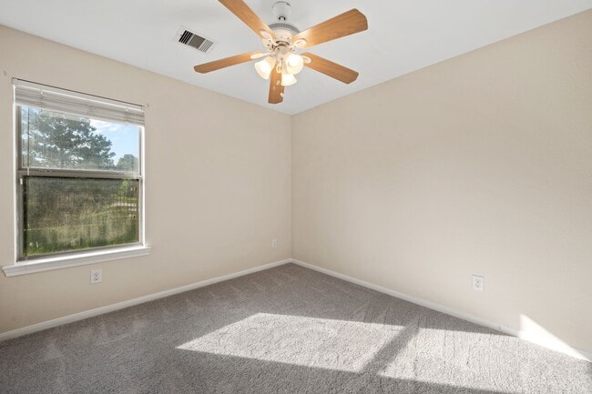 Building Photo - 3027 Lockeridge Village Dr