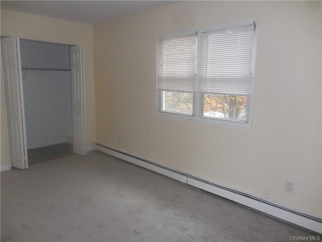 Building Photo - 14 Patton Dr