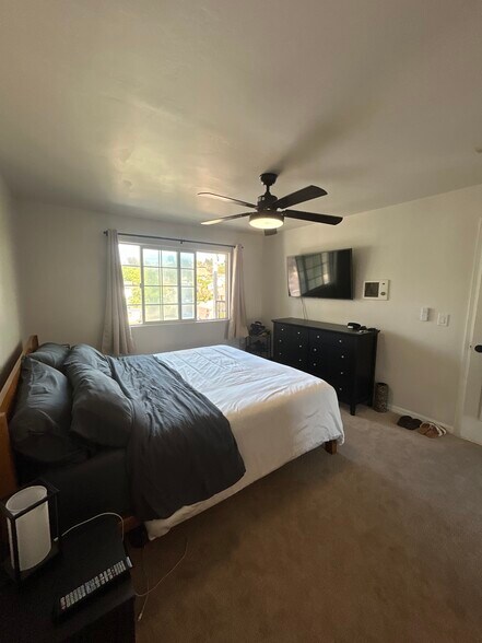 Building Photo - 5055 Collwood Blvd