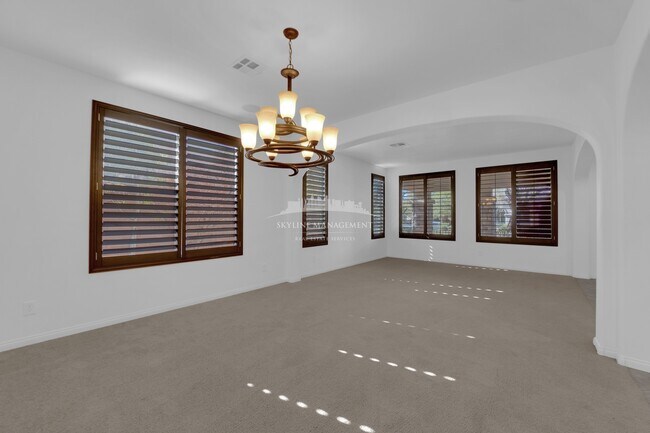 Building Photo - 8445 Cambrils Ave