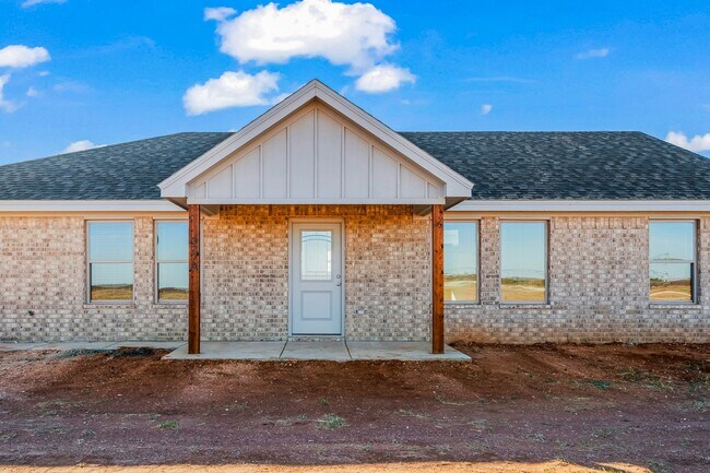 Building Photo - Country Living In Roosevelt ISD!