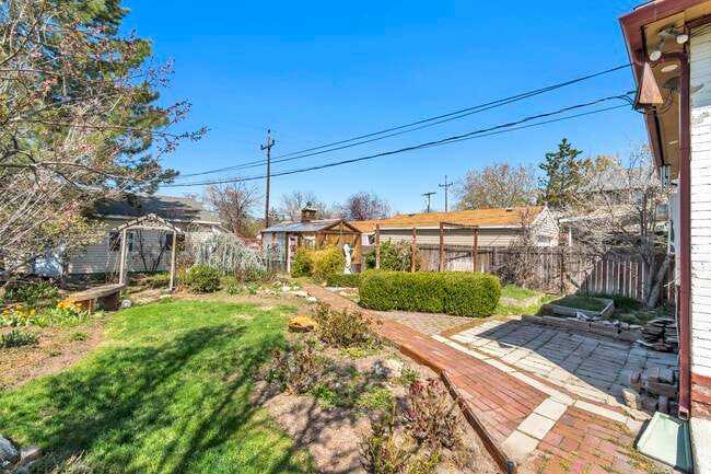 Building Photo - 2268 S 900 E