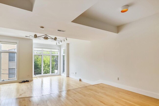 Building Photo - 1830 18th St NW